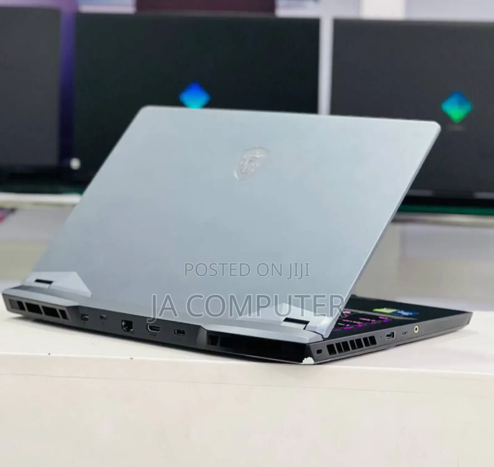 New Laptop MSI Raider GE76 12UGS 16GB Intel Core I7 SSD 1T