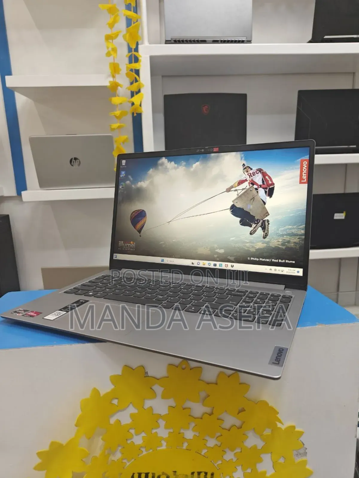 New Laptop Lenovo 8GB AMD Ryzen 7 SSD 512GB