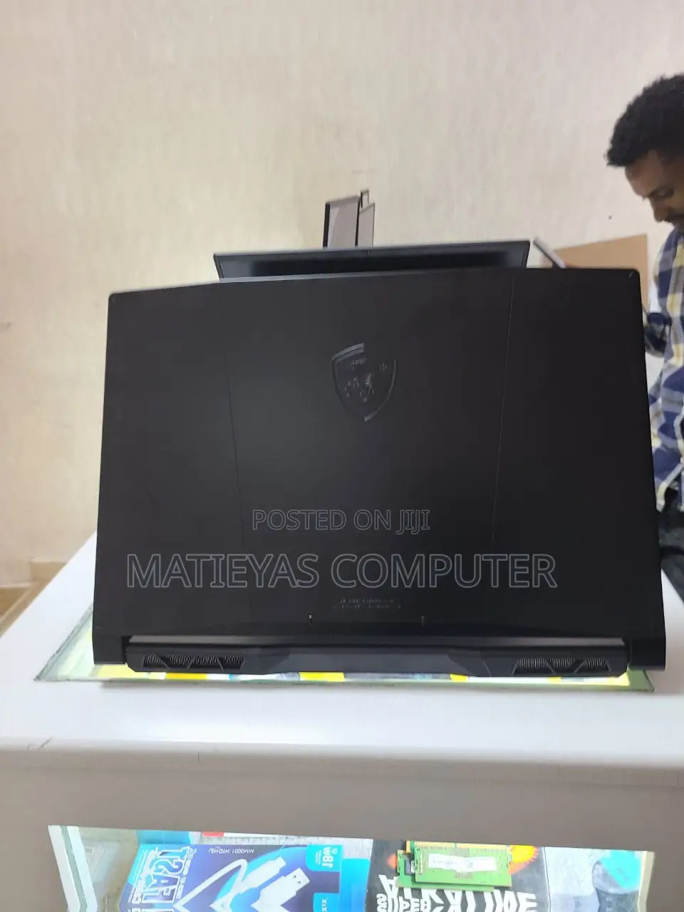 New Laptop MSI Katana 15 16GB Intel Core I7 SSD 1T