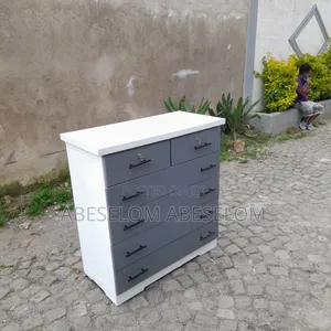 የልብስ መደርደሪያ