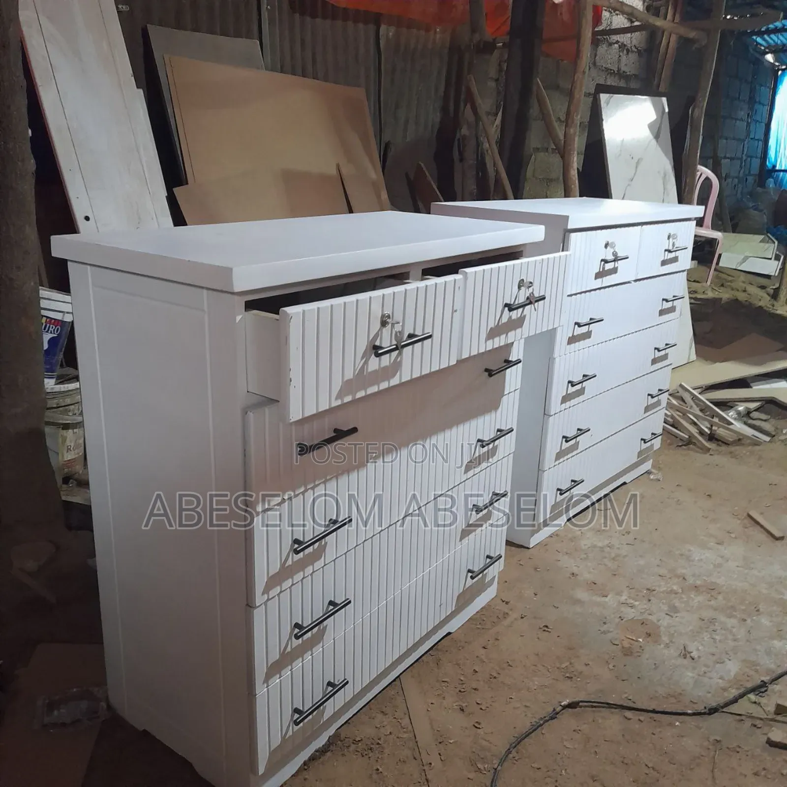 የልብስ መደርደሪያ