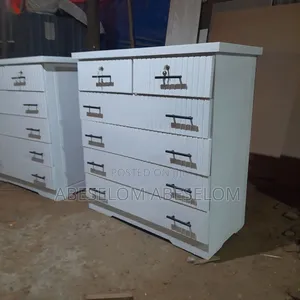 የልብስ መደርደሪያ