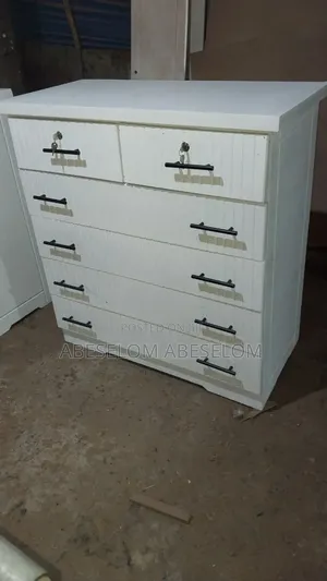 የልብስ መደርደሪያ