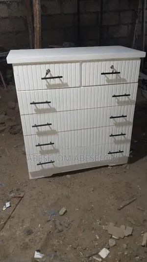 የልብስ መደርደሪያ