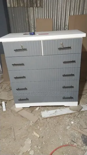 የልብስ መደርደሪያ