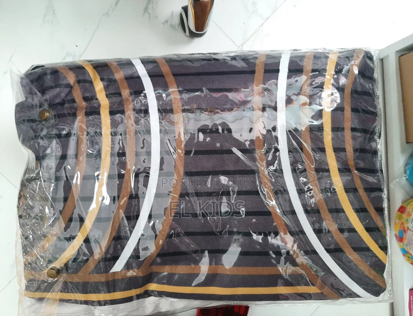 የኮምፎርት ማስገቢያ , አንሶላ እና 4 መጋረጃ