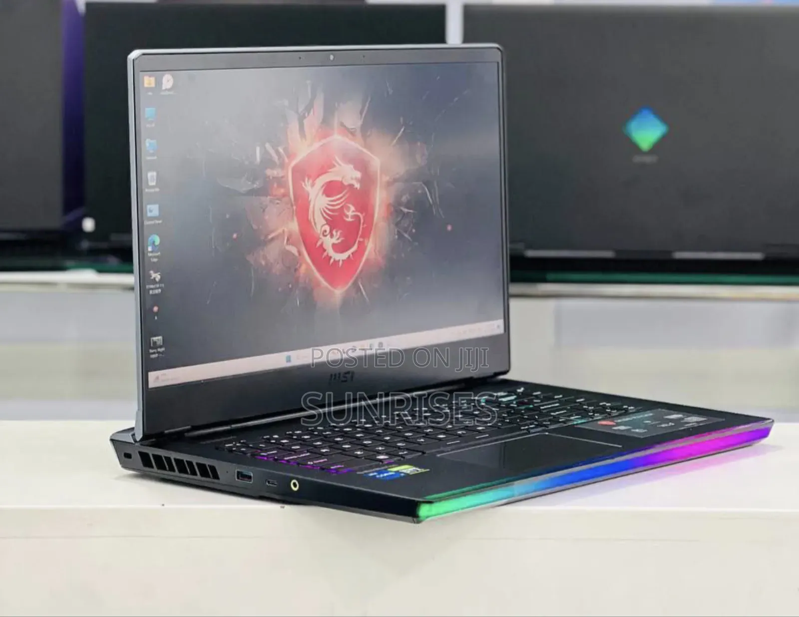 New Laptop MSI Raider GE76 12UGS 16GB Intel Core I7 SSD 1T