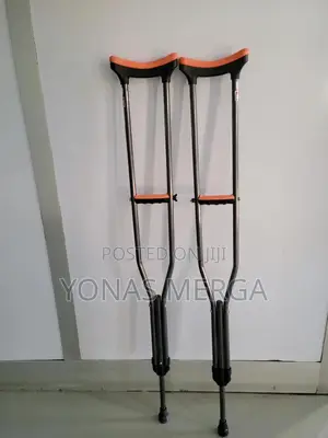 Photo - Auxiliary Crutches፮\Crunch£፴crutches፬፶crutches፯crutches፲ክራንች