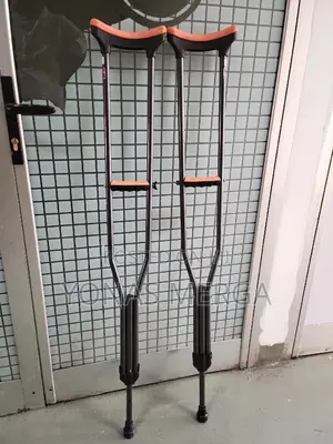 Photo - Underarm Crutches፭፷crutches፩|Crutches፰×Cranch^፰crunch¡፱ክራንች