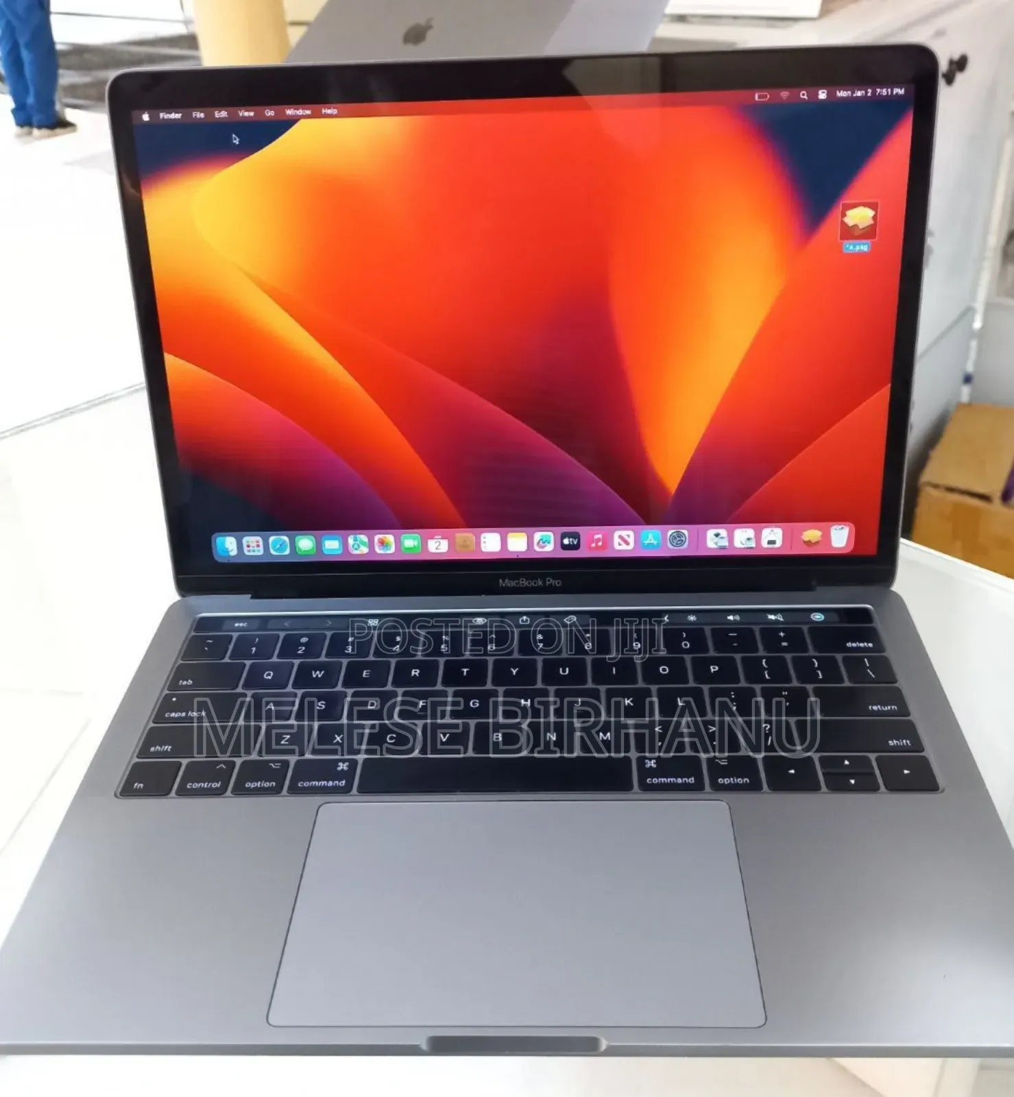 New Laptop Apple MacBook Pro 2017 8GB Intel Core I5 SSD 256GB