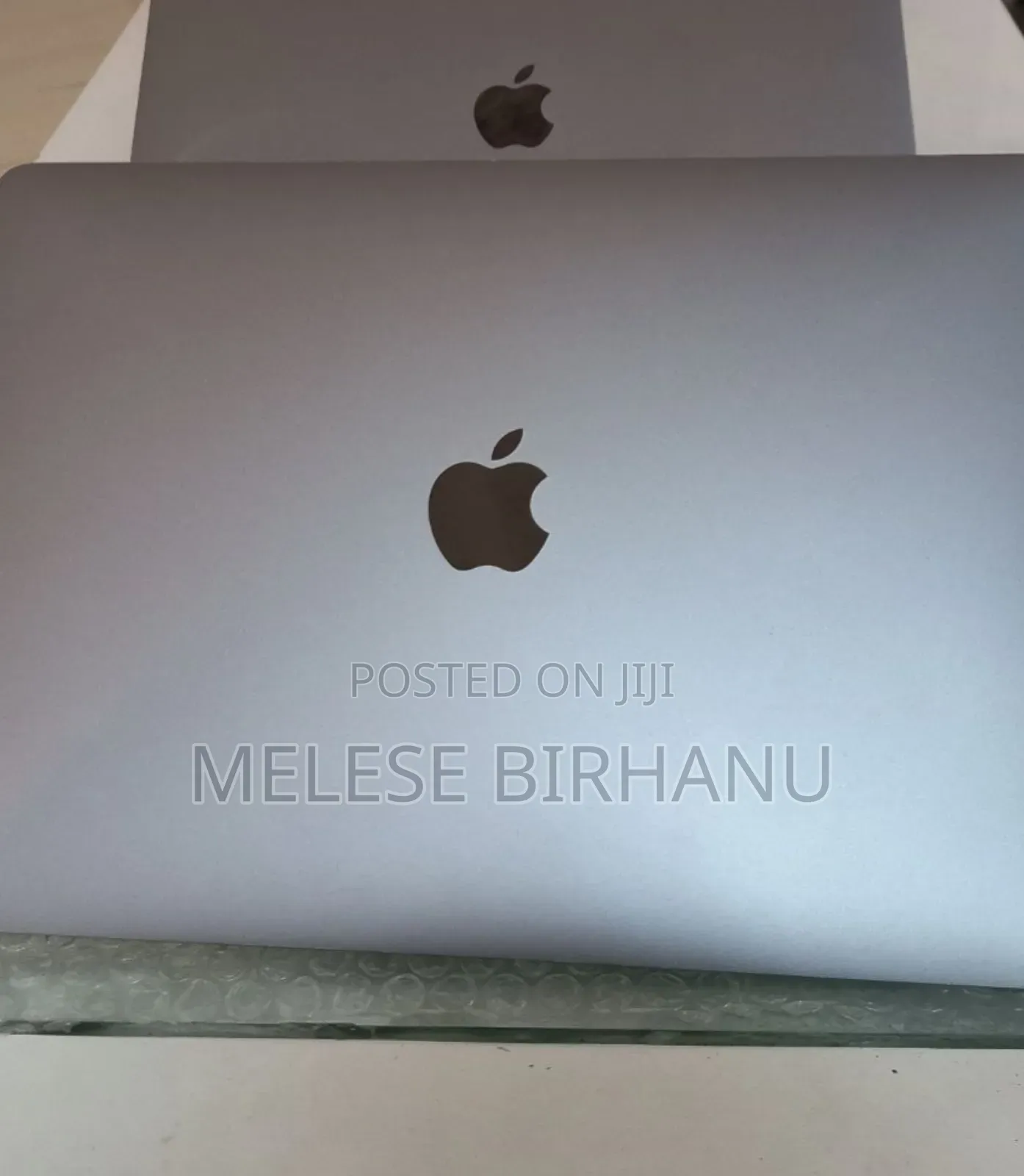 New Laptop Apple MacBook Pro 2017 8GB Intel Core I5 SSD 256GB