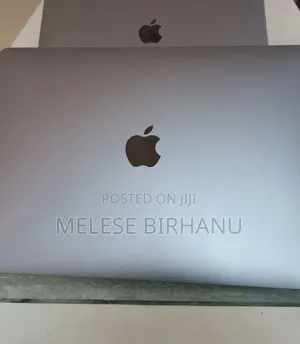 New Laptop Apple MacBook Pro 2017 8GB Intel Core I5 SSD 256GB