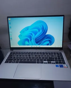 New Samsung Galaxy Book3 Pro 360 16" 16GB Intel Core I5 SSD 512GB