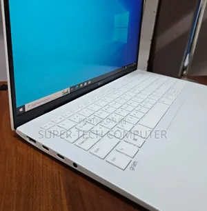 New Laptop LG Gram 15.6 16GB Intel Core I5 SSD 256GB