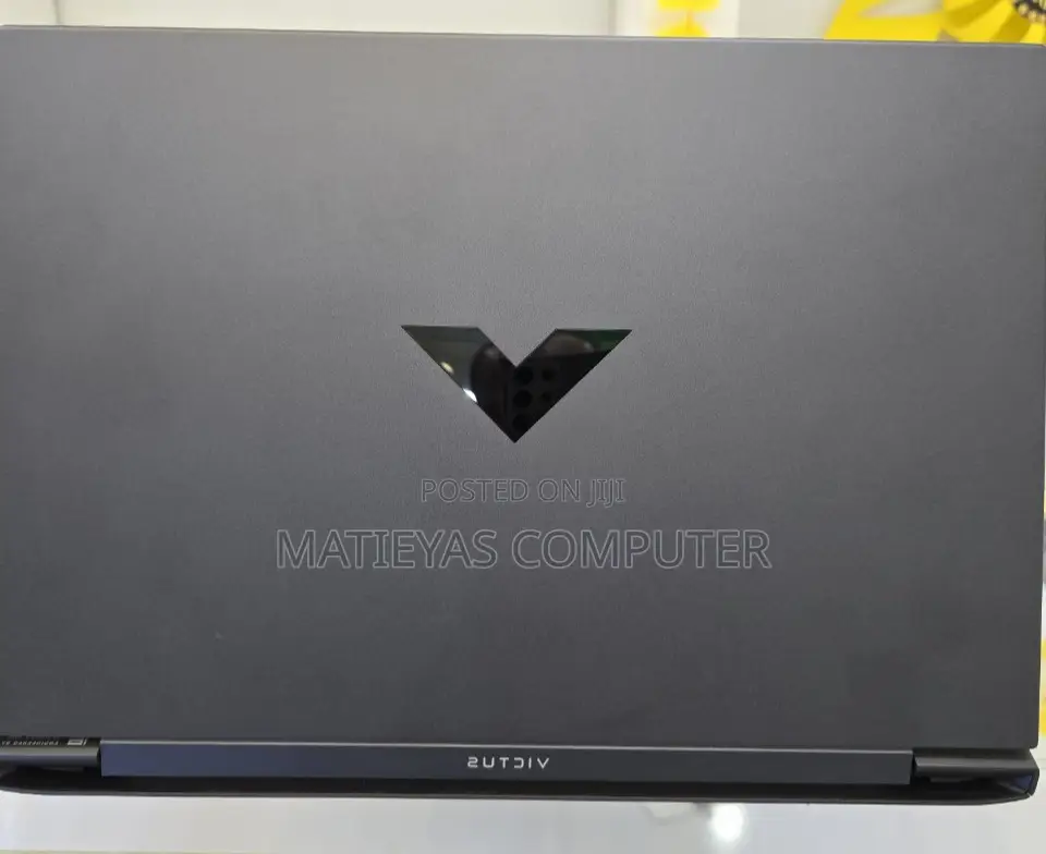 New Laptop HP Victus 15 16GB AMD Ryzen 7 SSD 1T