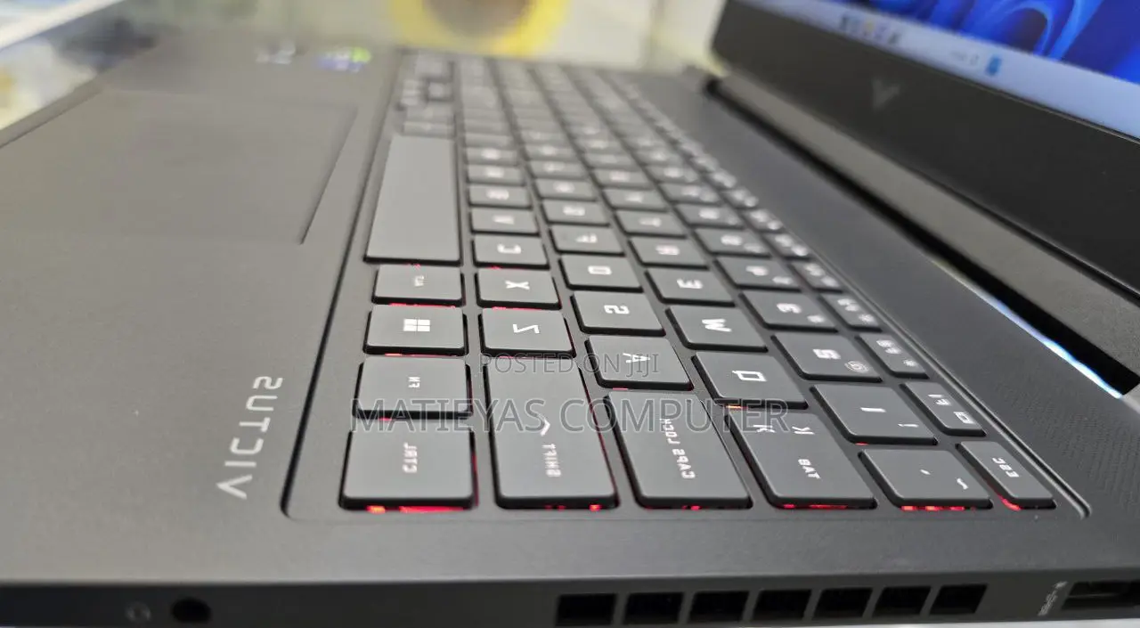 New Laptop HP Victus 15 16GB AMD Ryzen 7 SSD 1T