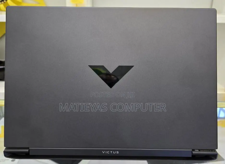 New Laptop HP Victus 15 16GB AMD Ryzen 7 SSD 1T