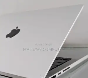 Photo - New Laptop Apple MacBook Pro M1 16GB Apple M1 Max SSD 512GB