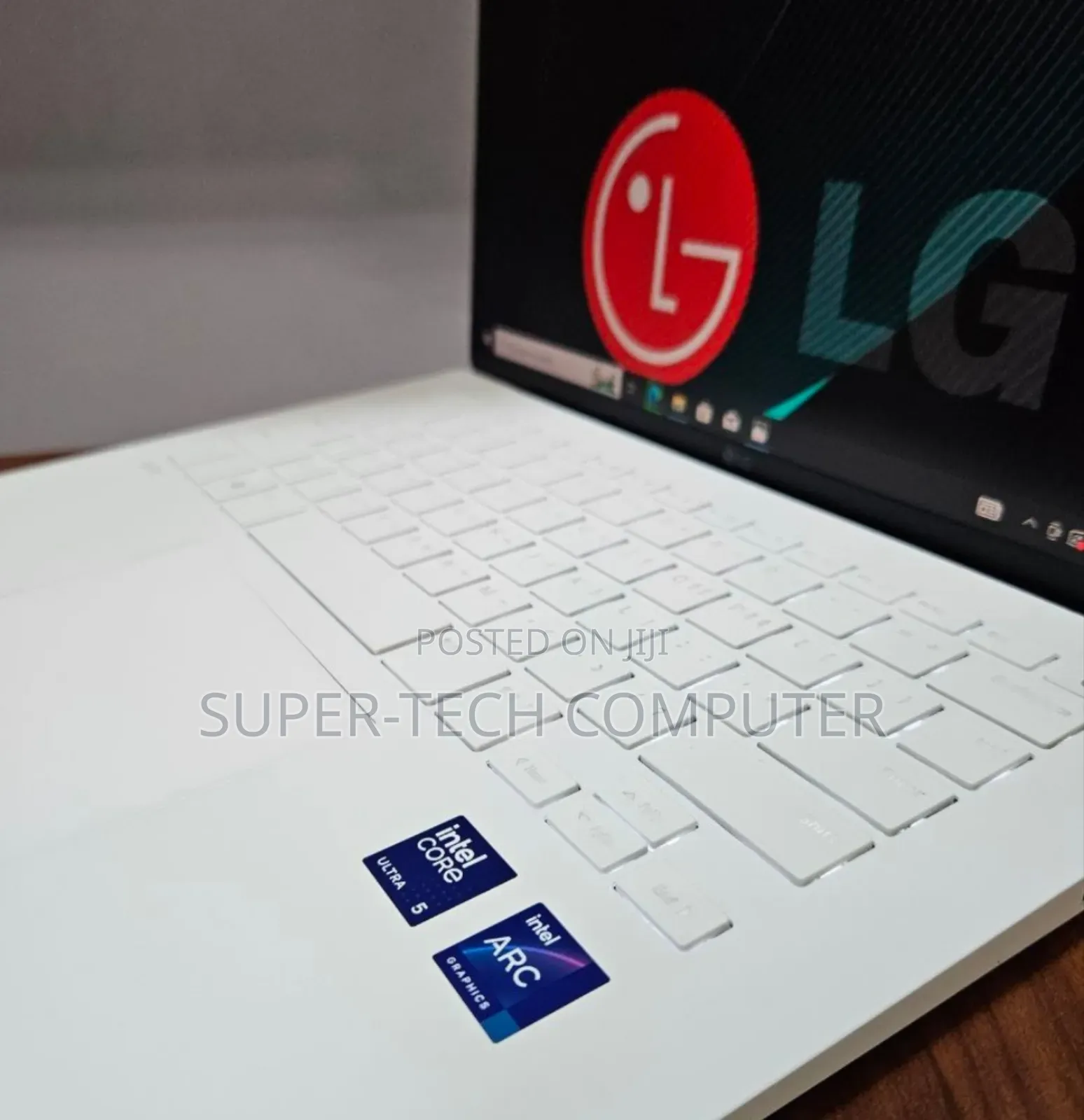 New Laptop LG Gram 14 16GB Intel Core Ultra 5 SSD 256GB