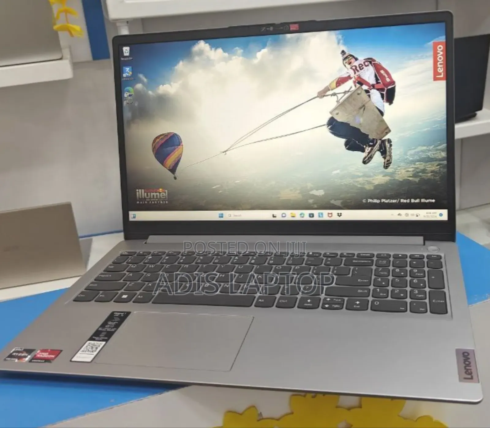 New Laptop Lenovo IdeaPad U550 16GB AMD Ryzen 7 SSD 512GB