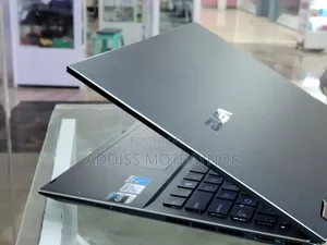 Photo - New Laptop Asus ZenBook UX430UA 16GB Intel Core I7 SSD 512GB