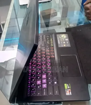 New Laptop MSI GF63 16GB AMD Ryzen 7 SSD 512GB
