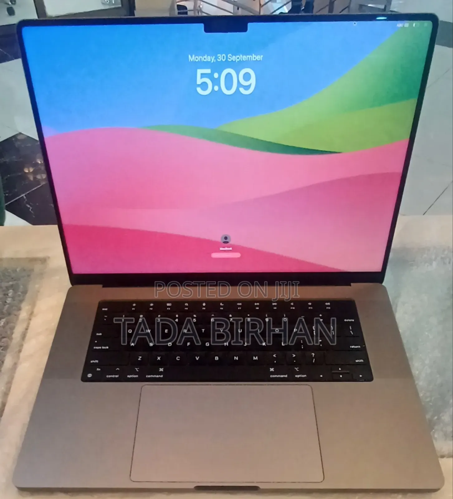 New Laptop Apple MacBook Pro 2023 M2 32GB Apple M2 SSD 512GB