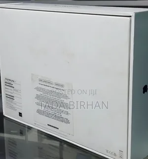 New Laptop Apple MacBook Pro M1 8GB Apple M1 Pro SSD 256GB