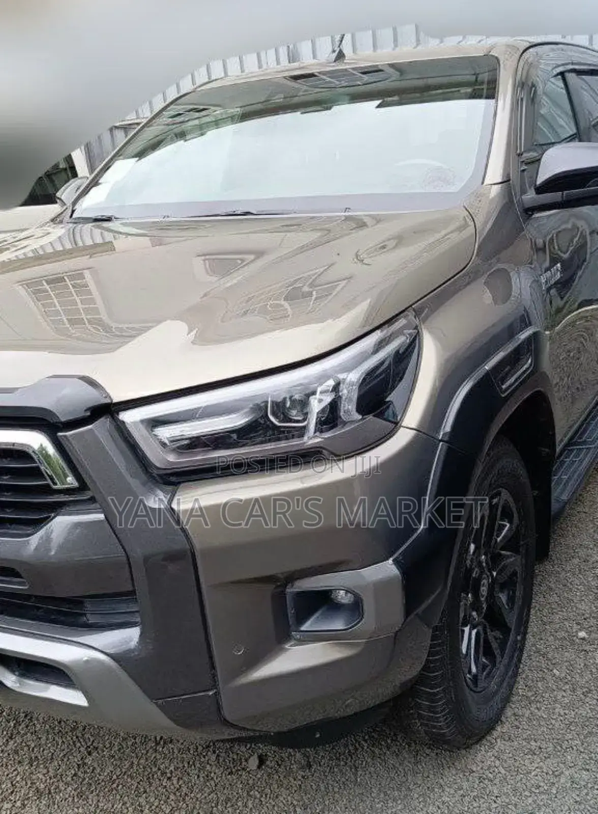 New Toyota Hilux 2021 Gray