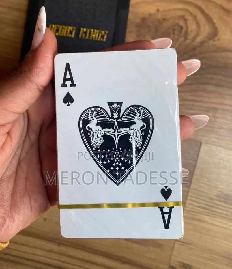 Vegas Kings 100% Plastic Playing Cards | Washable
