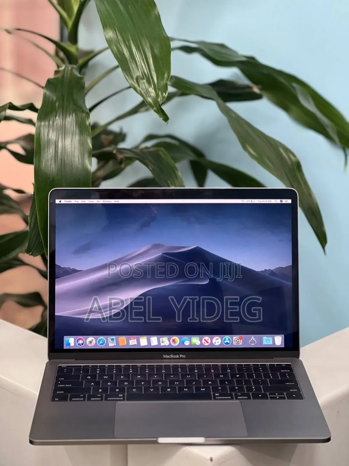 New Laptop Apple MacBook Pro 2017 8GB Intel Core I5 SSD 256GB