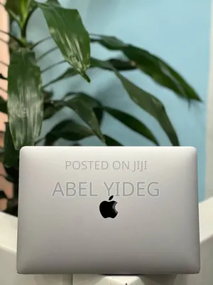 New Laptop Apple MacBook Pro 2017 8GB Intel Core I5 SSD 256GB