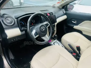 Toyota Rush 2022 Brown