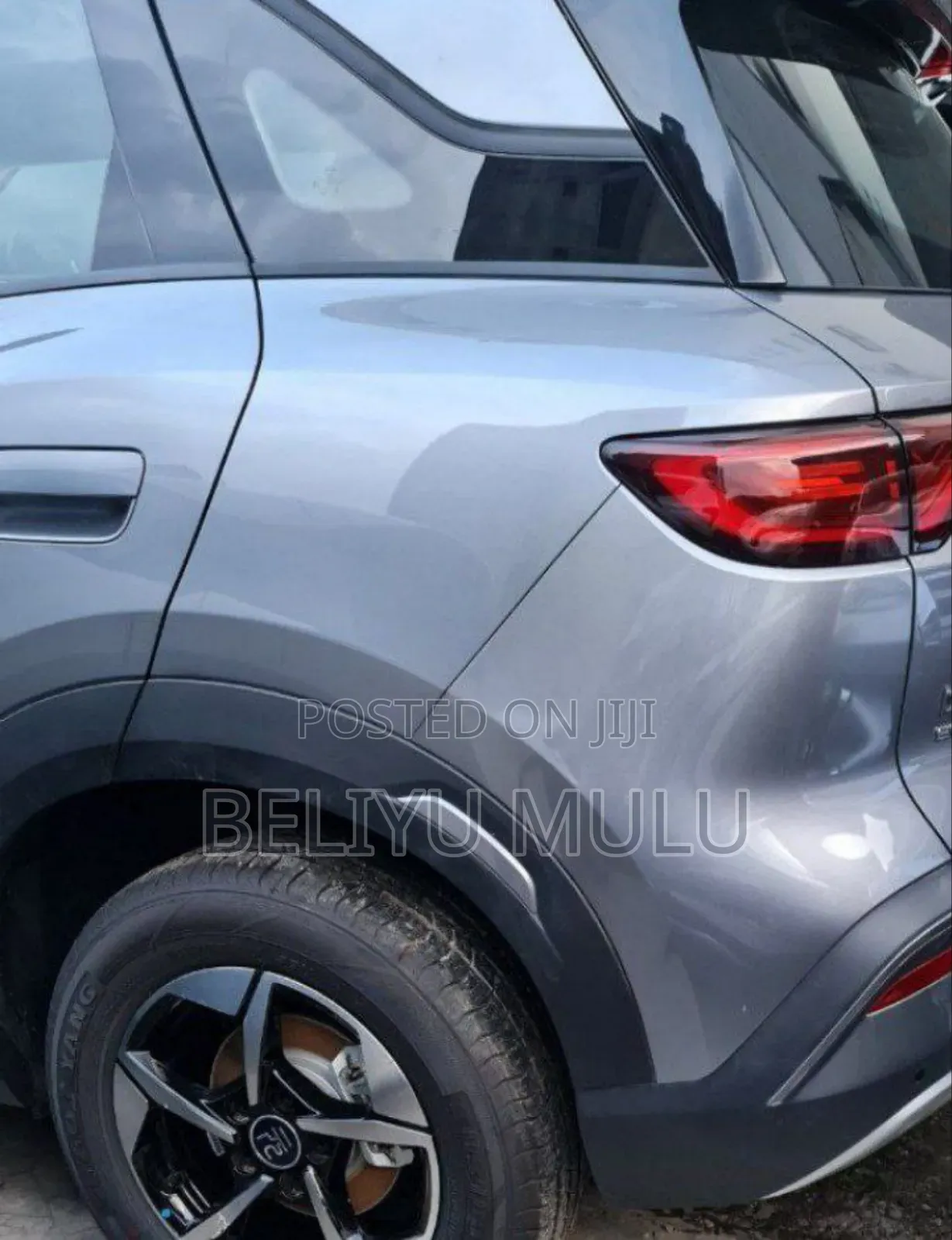 New BYD Yuan Up 32 kWh FWD 2024 Silver