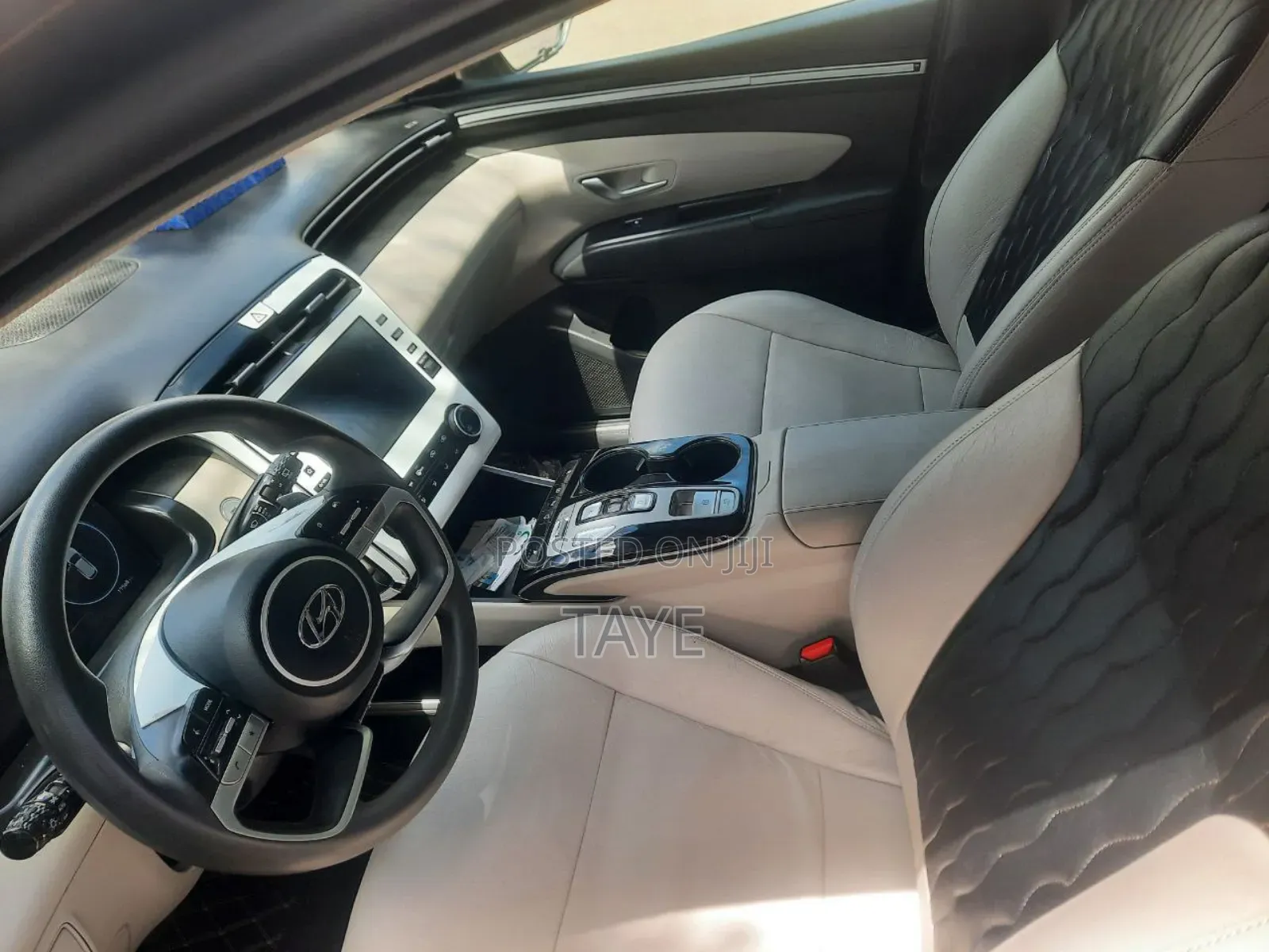 Hyundai Tucson 2022 Silver