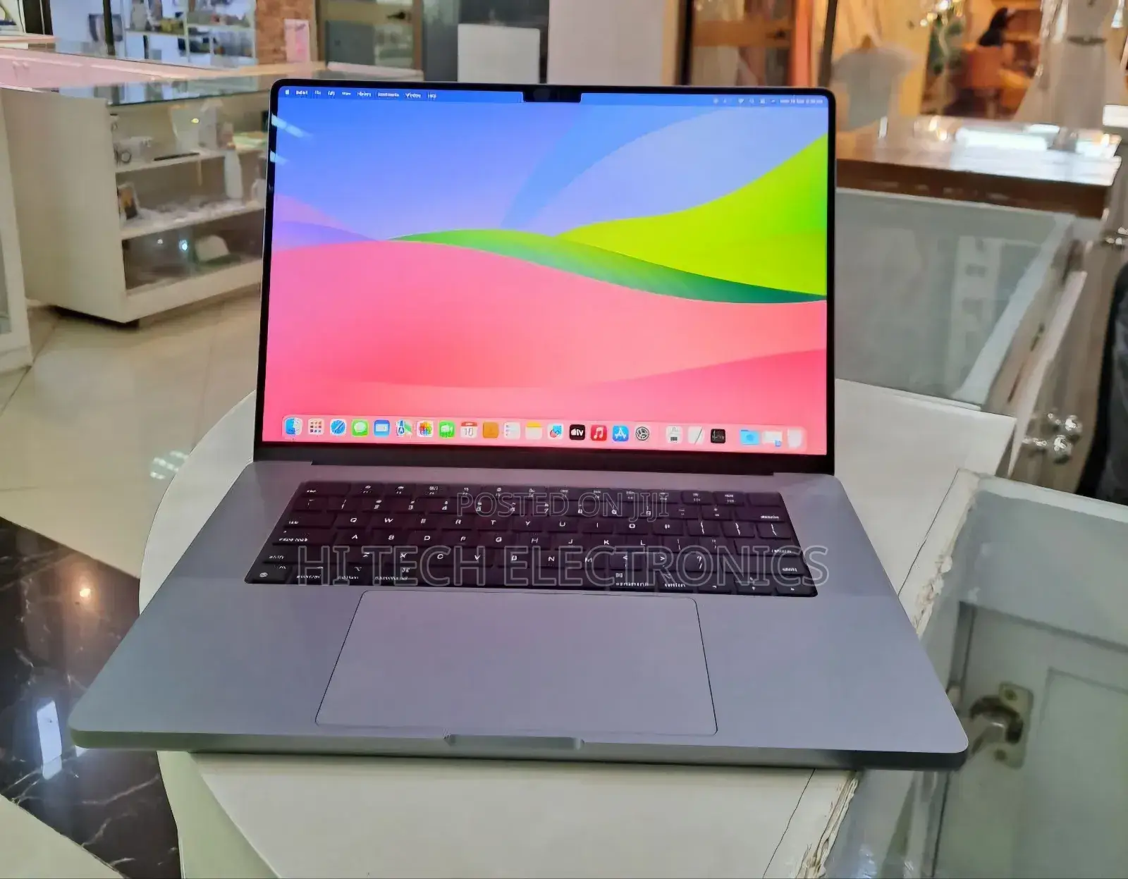 New Laptop Apple MacBook Pro 2023 M2 32GB Apple M2 SSD 512GB