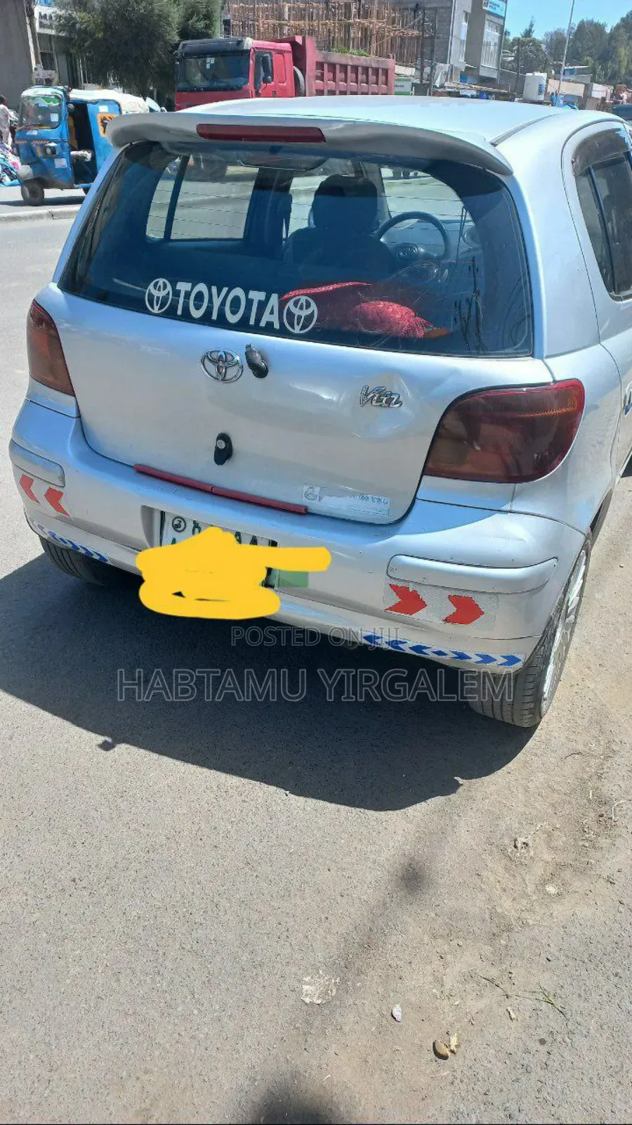 Toyota Vitz 2002 Silver