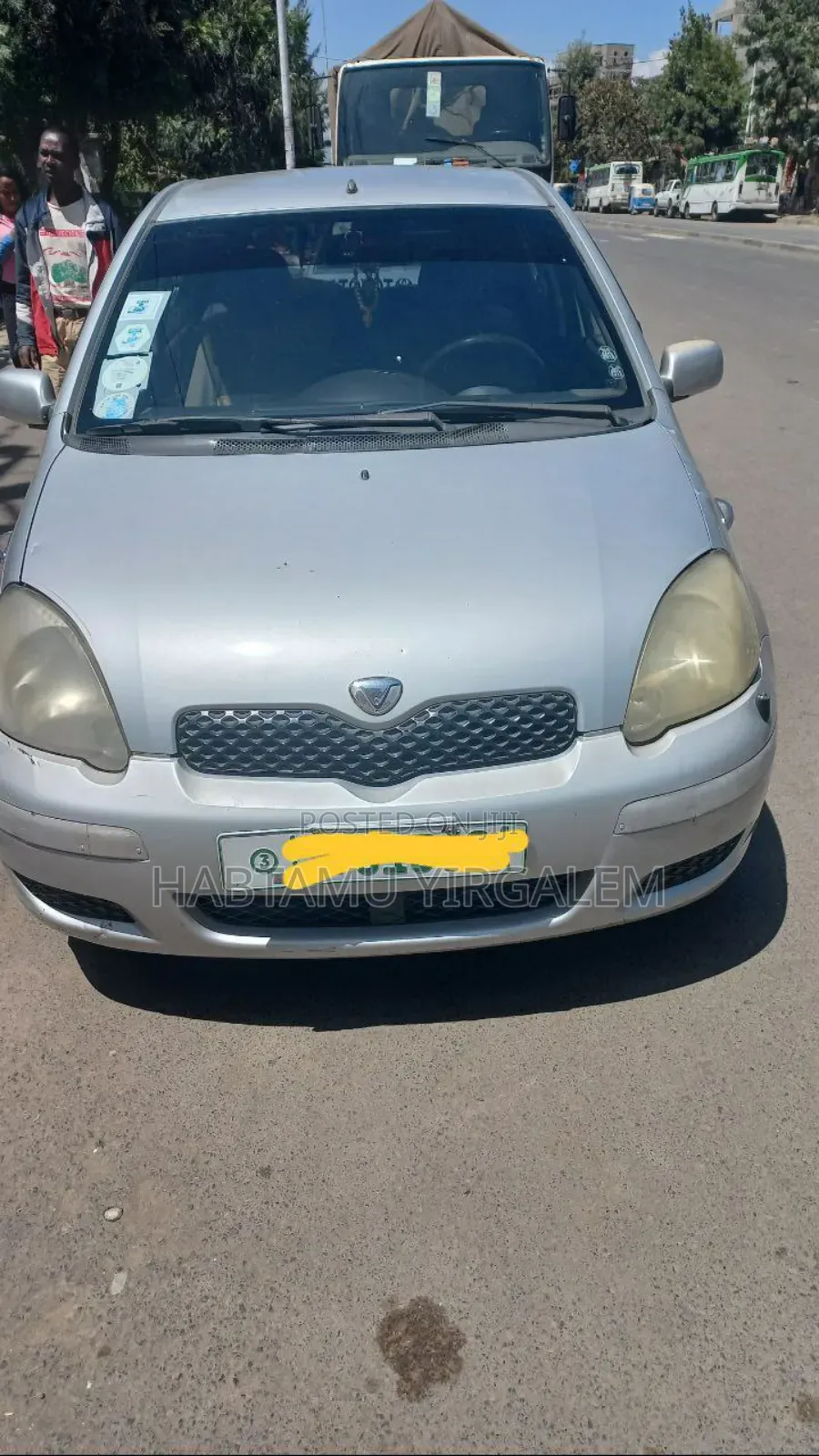 Toyota Vitz 2002 Silver