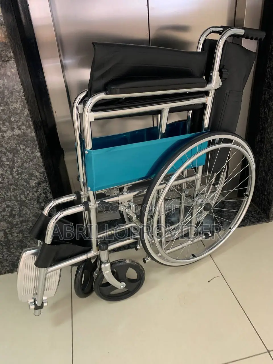 Wheelchairs , Wheelchair With Handbrake Footrests