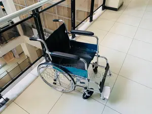Wheelchairs , Wheelchair With Handbrake Footrests
