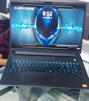 Photo - New Laptop Dell Alienware M18 R2 32GB AMD Ryzen 9 SSD 1T