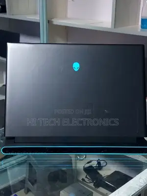 New Laptop Dell Alienware M18 R2 32GB AMD Ryzen 9 SSD 1T