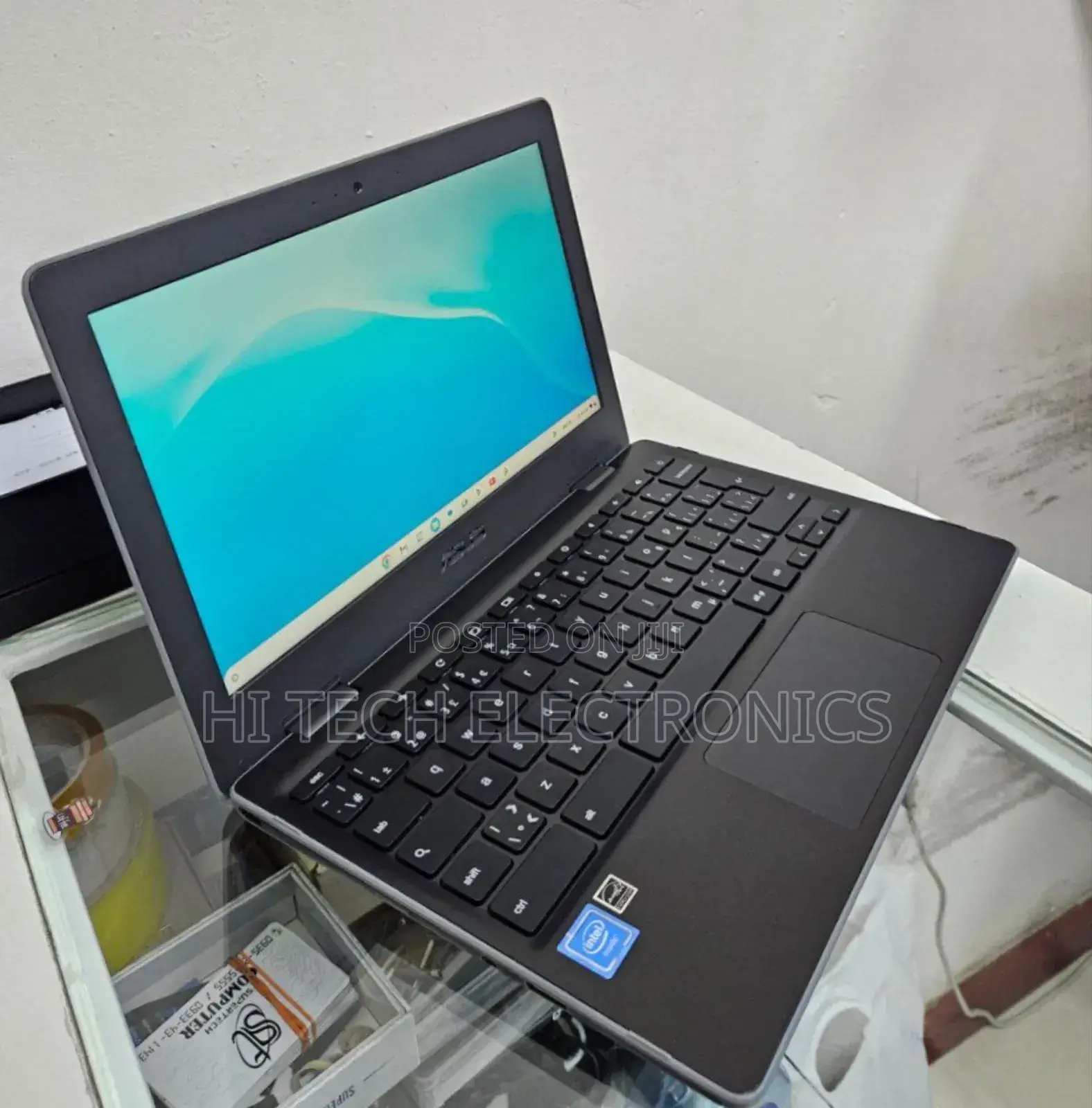 New Laptop Asus Chromebook C300 4GB Intel Core 2 Quad SSD 60GB