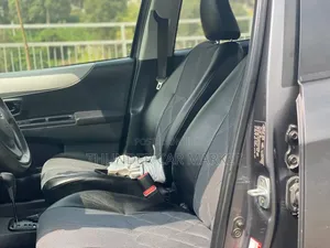 Toyota Yaris 2012 Burgundy