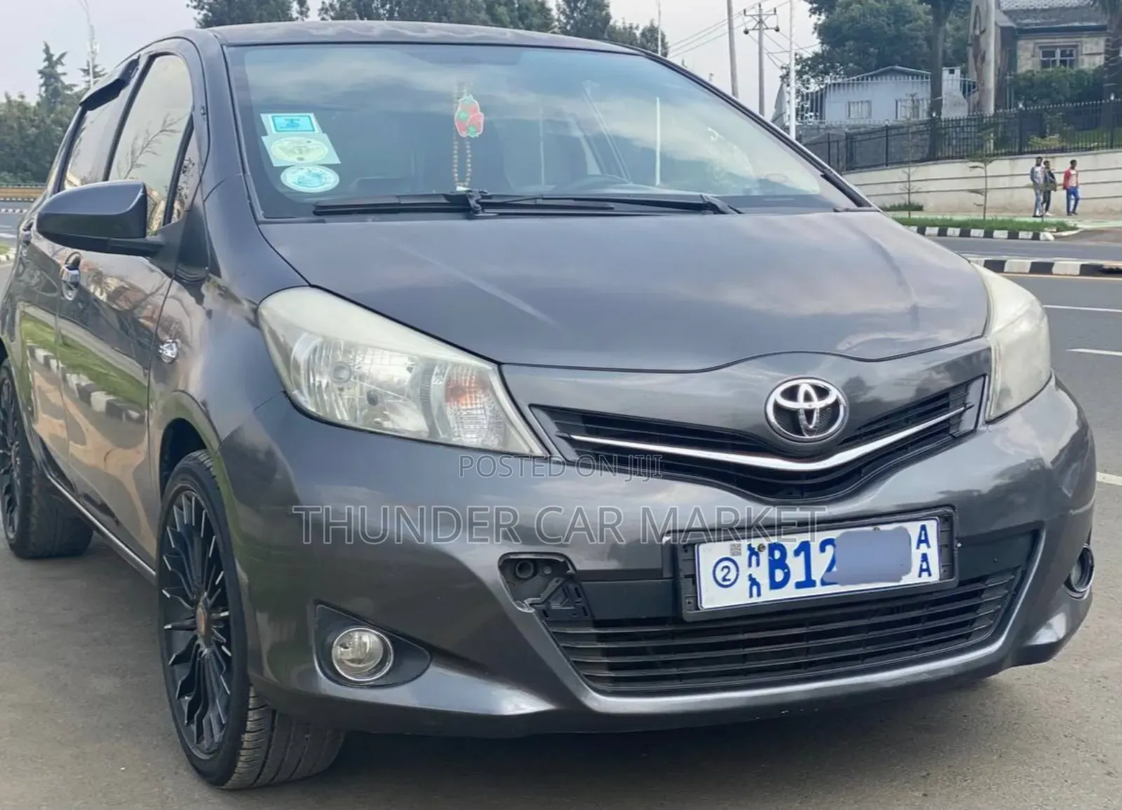 Toyota Yaris 2012 Burgundy