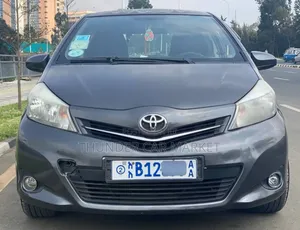 Toyota Yaris 2012 Burgundy