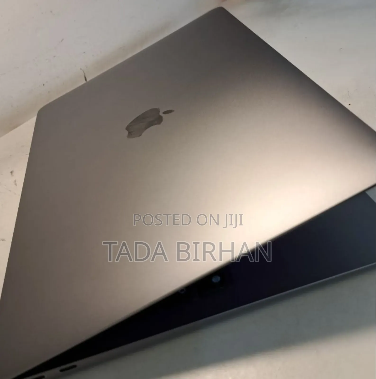 New Laptop Apple MacBook Air 2020 M1 8GB Apple M2 SSD 256GB