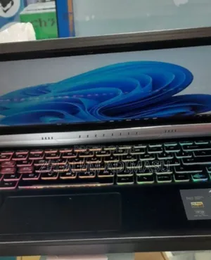 New Laptop MSI GP75 Leopard 16GB AMD Ryzen 7 SSD 512GB