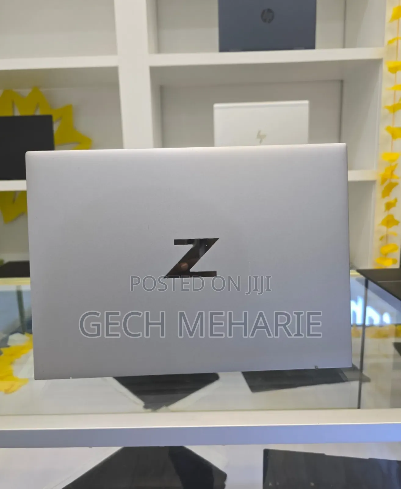 New Laptop HP ZBook Firefly G8 16GB Intel Core I7 SSD 512GB