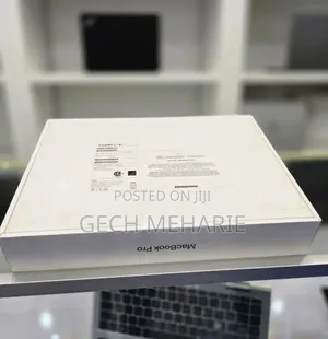 New Laptop Apple MacBook Pro 2022 M2 8GB Apple M2 SSD 256GB